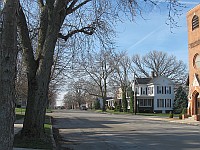 USA - Lexington IL - Suburban Street (9 Apr 2009)